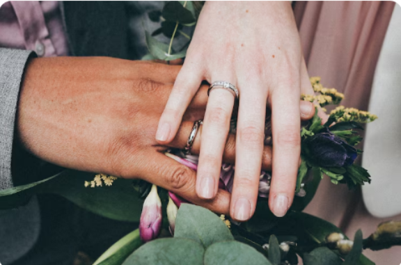 Handgefertigte Trauringe