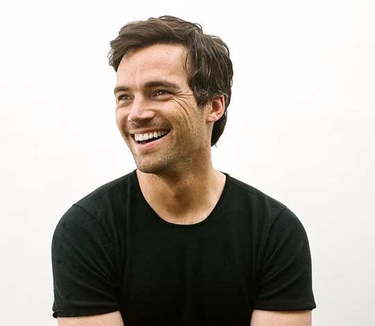 Ian Harding