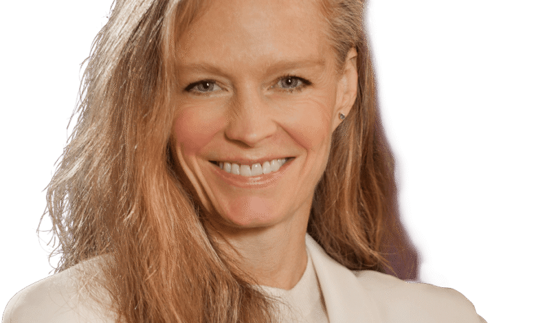 Suzy Amis